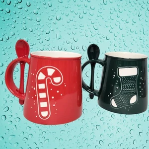Festliche Rot & Grün Keramik Tasse Paar mit Löffeln 11cm Heiß Kakao Steinzeug Set - Bild 1 von 7