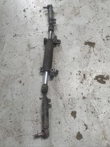 RE45885 RE217616 R113761 SJ16769 John Deere Steering Cylinder Assembly - Picture 1 of 3