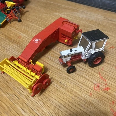 Rare 1:32 Corgi GS-1112 JF MS 105 COMBINE HARVESTER & DAVID BROWN 1412 TRACTOR - Image 1 of 4
