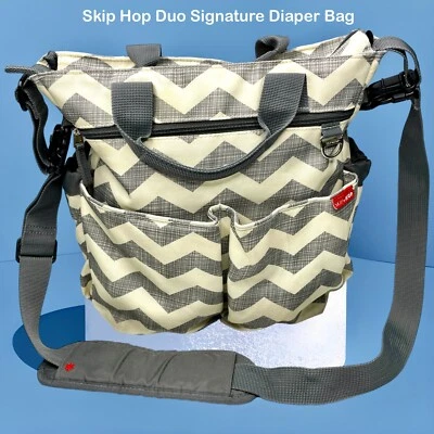 SKIP HOP Gray Chevron Diaper Messenger Duo Signature Bag Tote Stroller Shoulder - Image 1 of 4