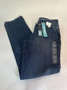 Lee Total Freedom Eased Fit Straight Leg Jeans Size 8 Long Rayne Blue color New - Picture 1 of 18