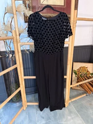 Laura Ashley 天鹅绒透明波点黑色连身裤 ~ 尺码 6 💛🍄 — 第 1/4 张图片