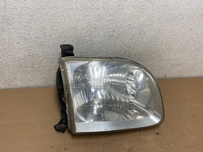Faro lateral derecho halógeno Toyota Sequoia 2001 a 2004 pasajero M4697 DW Foto 1 de 4