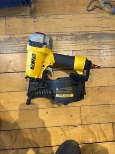 dewalt dw66c-1 coil siding and fencing nailer - Picture 1 of 5