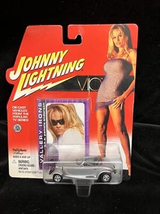 Johnny Lightning Vip Vallery Irons ( Pamela Anderson) Quick's Prowler + Card MOC - Picture 1 of 6