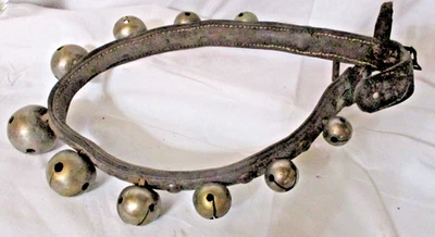 Ancien Collier a grelots grelotière d'attelage XIX bronze et cuir-cheval -deco,  - Photo 1/4