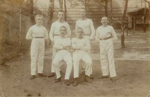 Postal antigua equipo deportivo dividido sin publicar - Imagen 1 de 3