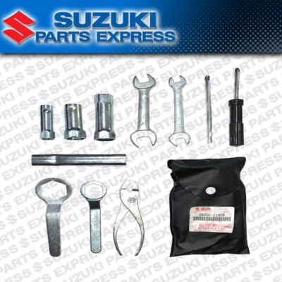 NUEVO JUEGO DE BOLSA DE HERRAMIENTAS OEM SUZUKI CONSULTAR TABLA DE MONTAJE 09800-21028 Foto 1 de 4