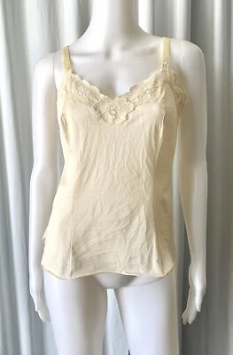 Vintage 60 Behind every Olga amarelo meia parte superior slip tamanho 36 - Imagem 1 de 4