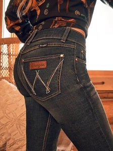 Retro Wrangler Dark Wash Mae Jeans Mid Rise Women's 32/13 Rodeo Western Cowgirl - Picture 1 of 12
