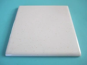 VINTAGE WHITE GOLD SPECKLE FLECK CERAMIC BULLNOSE EDGE WALL TILE 4 1/4" X 4 1/4" - Picture 1 of 6