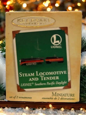 Lionel Steam Locomotive and Tender Southern Pacific Daylight Miniature Ornament - Image 1 of 3