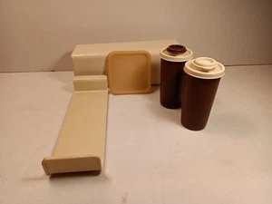 Vtg. Tupperware Cheese Cracker Keeper 1687 w/ lid and tray And S&P Shakers 1329 - Picture 1 of 18