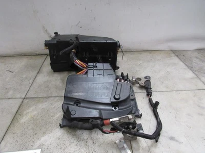 17 LINCOLN MKC ENGINE FUSE BOX - Image 1 of 4