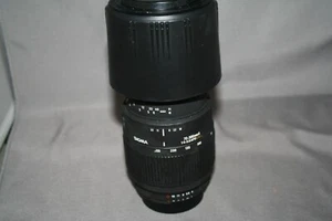 Sigma AF 70-300mm D f/4-5.6 APO DL lens for Nikon - Picture 1 of 3