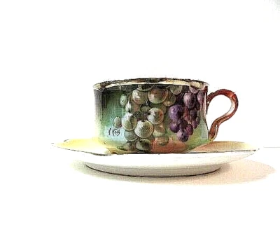 Taza y platillo vintage firmado por artista*... diseño de uva... J&C, Baviera... Louise Foto 1 de 4