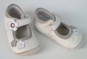 CLARKS First Shoes - butterweiche Spangenschuhe - Gr. 20 - perfekte Kinderschuhe - Bild 1 von 5