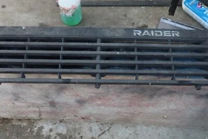 83 - 1991 Mitsubishi Montero Pajero GRILLE raider dodge rare oem - Picture 1 of 8