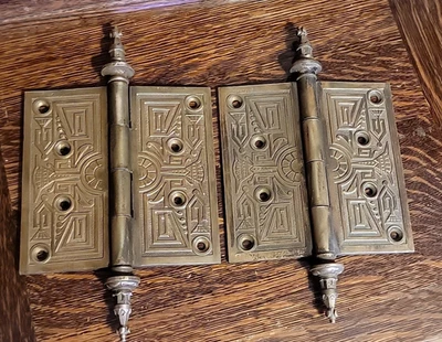 SET #1 EXCEPTIONAL R&E VICTORIAN EASTLAKE BRASS 5"x5" STEEPLE TIP DOOR HINGES - Image 1 of 4