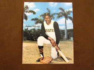 WILLIE STARGELL PIRATES HOF SIGNED AUTO VINTAGE 8 X 10 COLOR PHOTO JSA BEAUTY - Picture 1 of 3