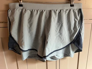 Under Armour Fly By Elite 2 in 1 Damen Sport/Fitness Shorts | Grau | XL | NEU - Bild 1 von 9