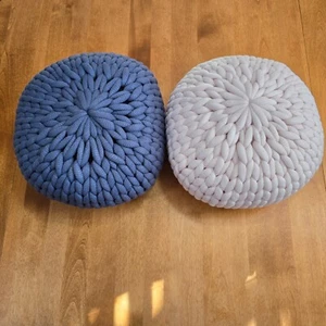 POTTERY BARN TEEN ROUND CHUNKY KNIT PILLOW 14" DIAM - Picture 1 of 19