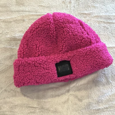 Ugg Mujer Gorro Sombrero Pelusa Puño Rosa Caliente Sherpa Imitación Piel Negro Acento Forro Foto 1 de 4