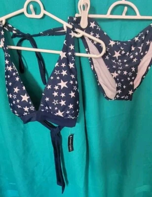 Nuevo con etiquetas Bikini Mujer/Junior Desteñido Azul Gloria con Estrellas Blancas 2 Piezas Parte Superior Grande Parte Inferior Mediana Foto 1 de 4