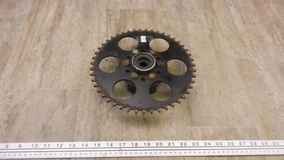 Yamaha XT250 1982 Enduro Y628-1) rueda trasera piñón y soporte Foto 1 de 4