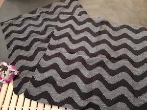 Pair 18 x 18 BLACK & GRAY GEOMETRIC WAVE PILLOW COVERS New #M04 - Picture 1 of 3