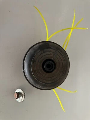 Original Dual Line String Head With Screw For HOMELITE TRIMMER UT32605 - Image 1 of 2