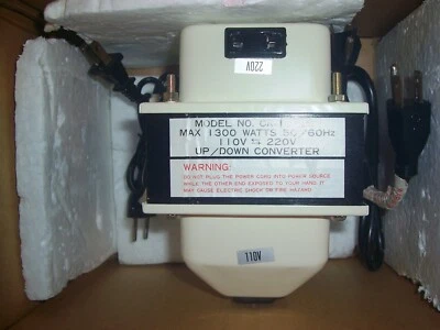 CR-1 300W 220 a 110 V, 50/60 Hz, máx. Conversor Step Up/Down de 1300 W com 2 cabos - Imagem 1 de 4