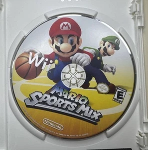 Mario Sports Mix (Nintendo Wii, 2011) solo disco - spedizione veloce - Foto 1 di 2
