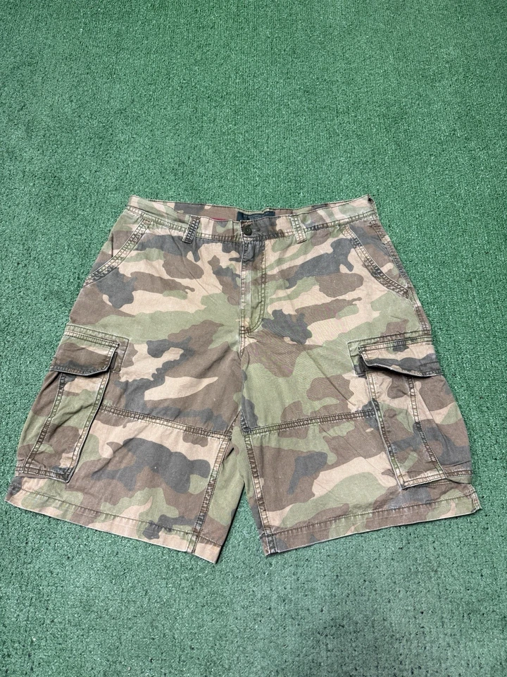 Shorts de carga camuflado vintage Y2K Old Navy masculino tamanho 36x11 excedente militar MARCADO - Imagem 1 de 4