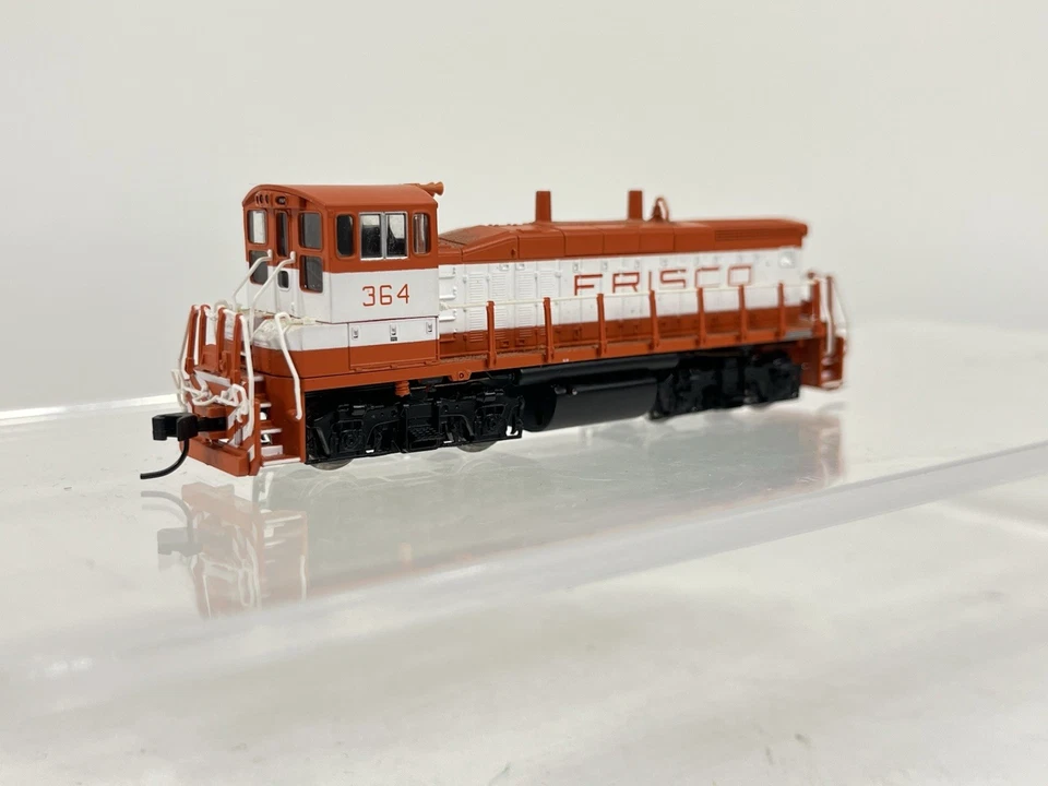 Atlas N Scale Frisco #364 SW1200 DC Powered - Image 1 of 4