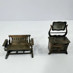 Commode miniature vintage Durham Industries miroir balançoire métal moulé 1947 maison de poupée - Photo 1/22
