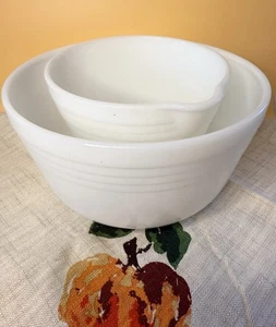 Vintage Set Pyrex Hamilton Beach gerippte Rührschüsseln weiß Milchglas - Bild 1 von 11