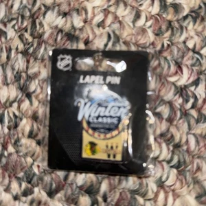 2015 Winter Classic Pin Blackhawks Capitals Washington Dc - Picture 1 of 3