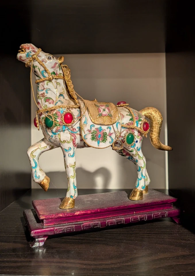 VINTAGE CHINESE WHITE COPPER ENAMEL HORSE FIGURINE - Image 1 of 1
