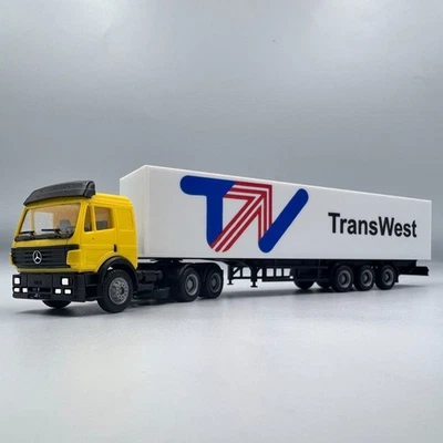 Herpa Truck 1:87 (H0) MB SK Transwest Logistics - Image 1 of 4