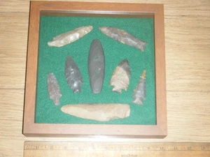 10 X 10 Zoll     GERAHMTE SHADOWBOX-PFEILSPITZEN VON FULTON KY. - Bild 1 von 6