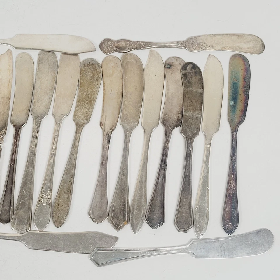 30x ВИНТАЖНЫХ АНТИКВАРНЫХ СТОЛОВЫХ ПРИБОРОВ ДЛЯ РАЗБРАСЫВАНИЯ МАСЛА ПОСЕРЕБРЕННЫЕ ЛОТ ТОВАРОВ ПОВТОРНОЕ ИСПОЛЬЗОВАНИЕ ПОВТОРНОЕ ИСПОЛЬЗОВАНИЕ - Изображение 1 из 4