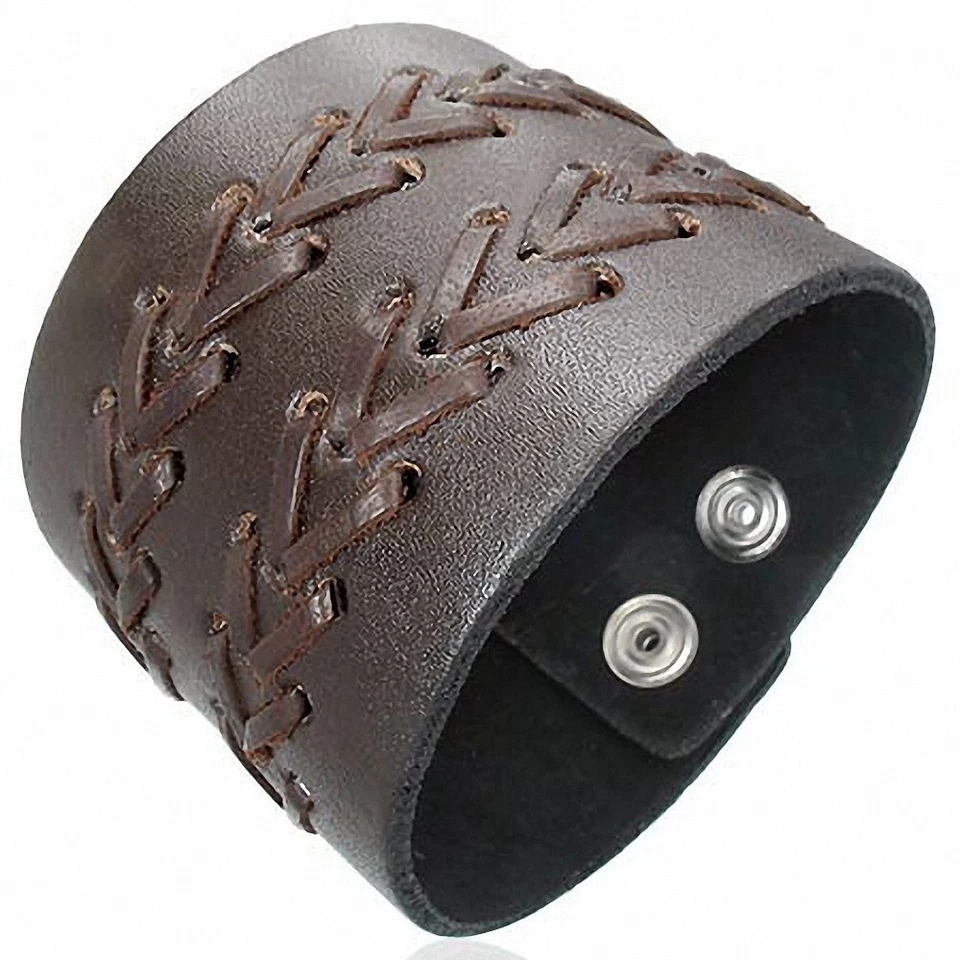 Bracelet de force en cuir marron avec lanières incrustées en chevrons et boutons - Photo 1/1