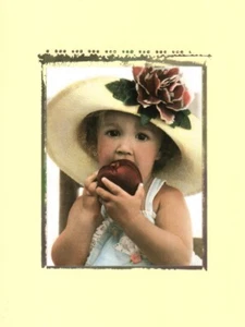 Sweet Little Girl Hat & Apple Blank Inside Notecard Note Card - Picture 1 of 2