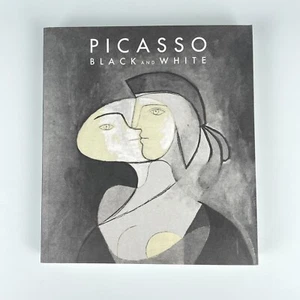 PICASSO BLACK AND WHITE by Carmen Gimenez Semi Softcover Art Book 2012 - Picture 1 of 9