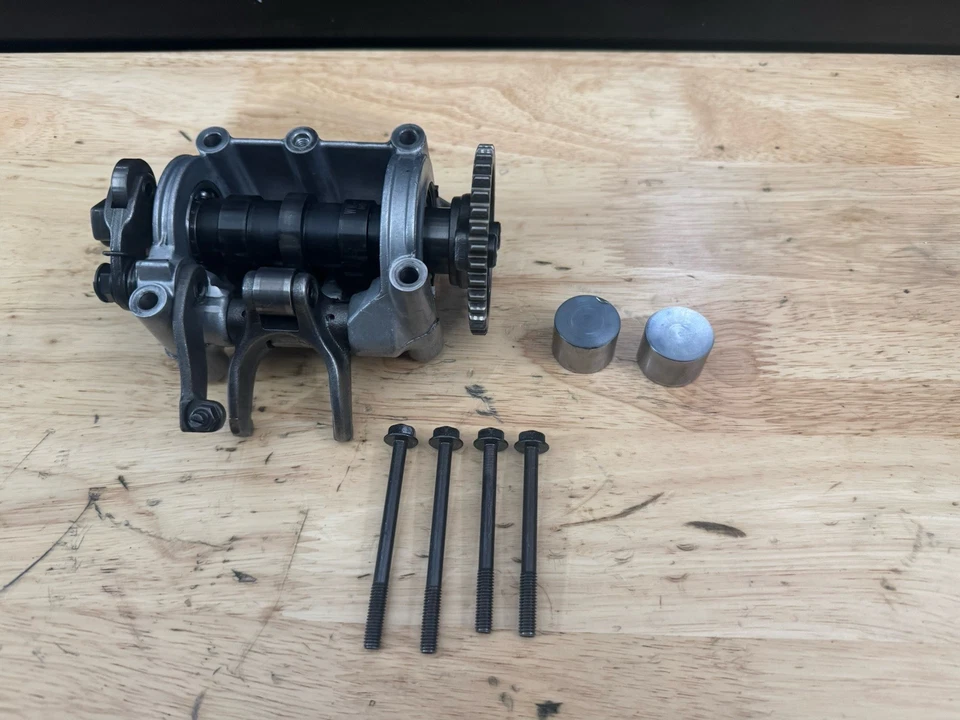 Honda 02-05 CRF450R 2004 OEM culata eje de leva árbol de levas soporte de torre Foto 1 de 4