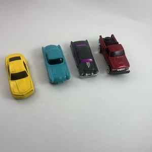 Lot Of 4 Loose Maisto 1/18 Diecast 57 Corvette Leadfoot 06 Camaro And Red Pickup - Picture 1 of 7