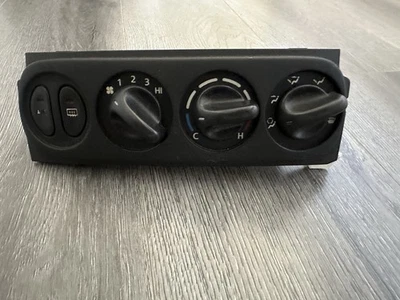 Holden VT VX VU Commodore Air Conditioner Heater Switch Genuine - image 1 of 4