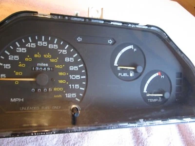 1992 Eagle Summit instrument cluster Foto 1 de 4