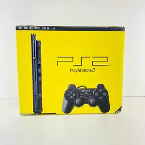 CONSOLE SONY PS2 SLIM COMPLETA con CAVI CONTROLLER E SCATOLA SCPH 70004 - Foto 1 di 18